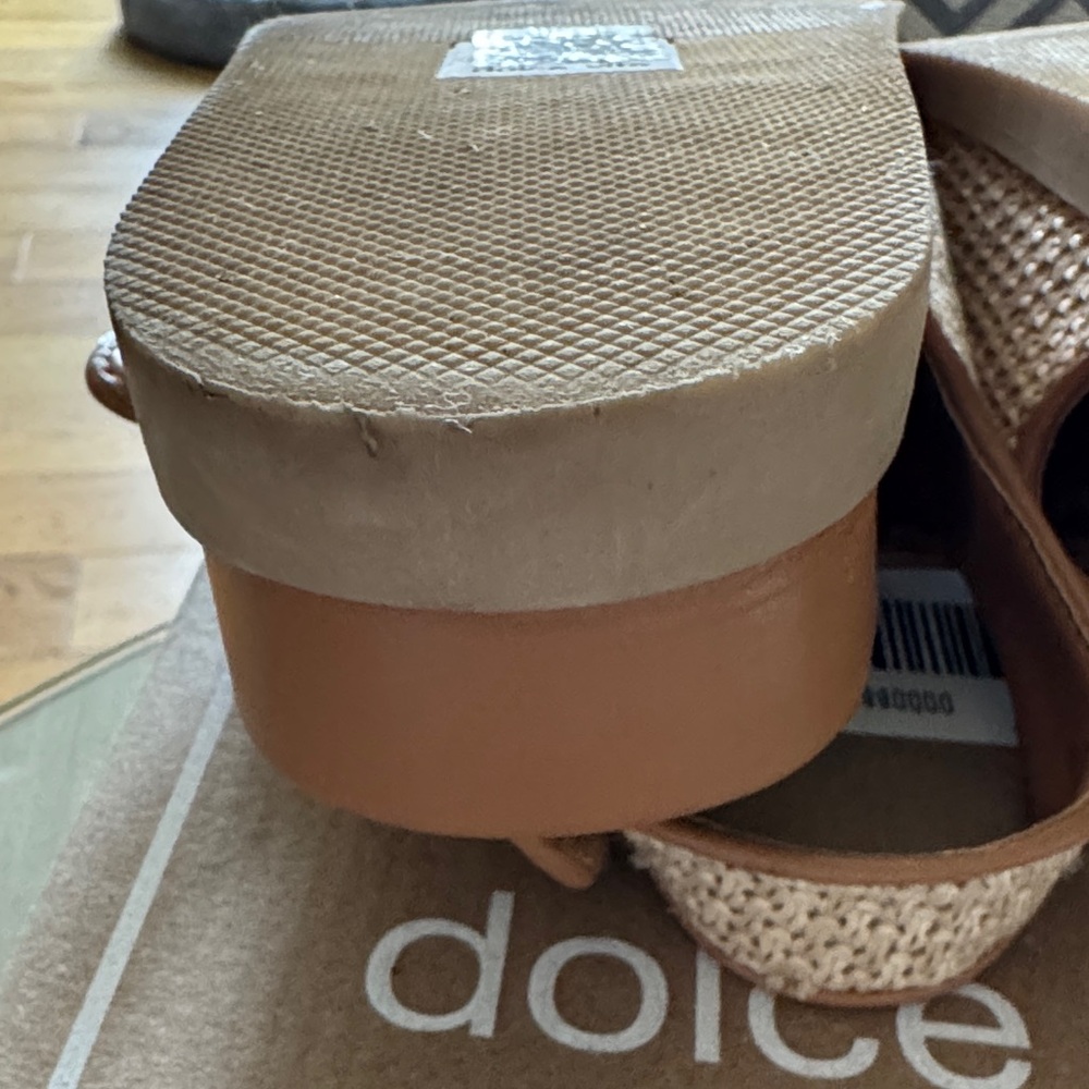 Dolce Vita Natural Tan Woven Buckle Platform Sandals - Picture 11 of 13